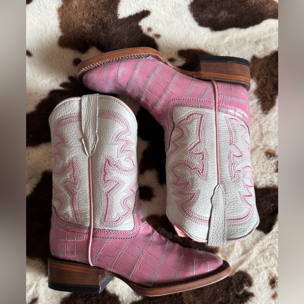 Girls Pink and White Caiman Print Western Cowboy Boots